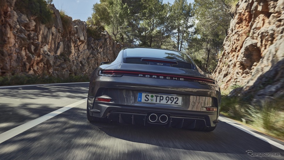 ポルシェ 911 GT3 新型の「ツーリングパッケージ」《photo by Porsche》