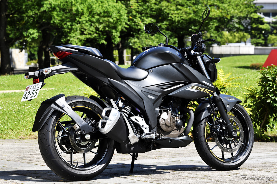 スズキ ジクサー250《写真撮影 雪岡直樹》