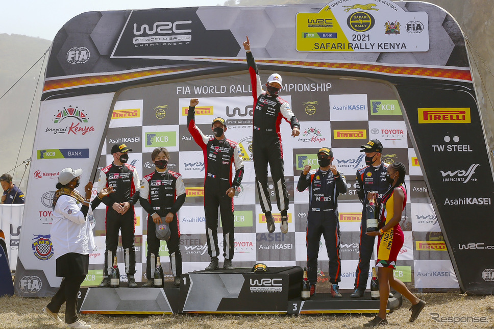 WRC第6戦サファリの表彰式。《Photo by TOYOTA》