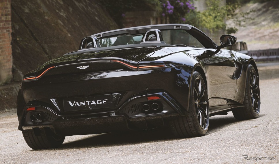 Q by アストンマーティン・ヴァンテージ・ロードスター A3《photo by Aston Martin》