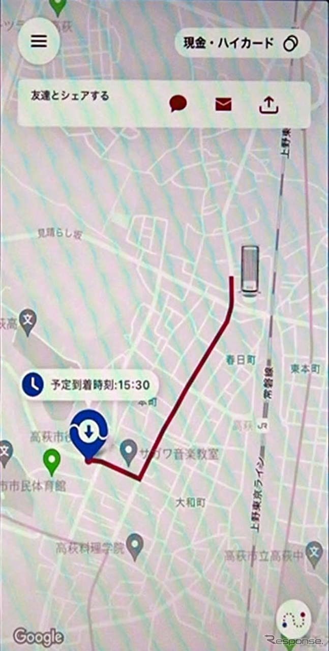 利用者を乗せても降車場所まで進んでいるアプリ画面。乗降場所は青で表示される《画像提供 みちのりホールディングス》