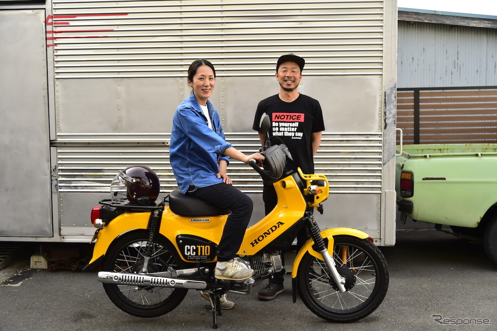 『バイタビ』を運営するマンクスマンガレージの水品さんご夫妻。