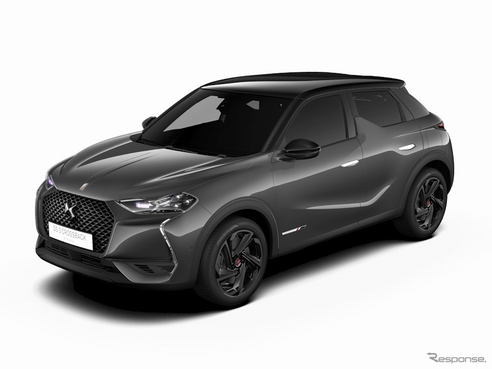 DS 3クロスバックE-TENSE パフォーマンスライン(グリ プラチナム/ノアールペルラネラ)《写真提供 Groupe PSA Japan》