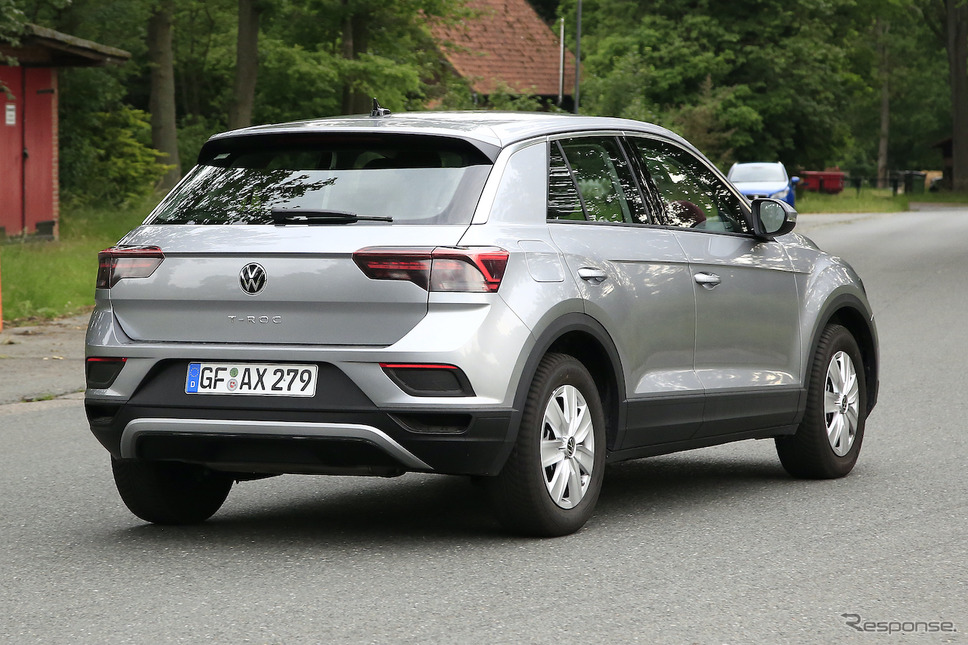 VW T-Roc 改良新型プロトタイプ(スクープ写真)《APOLLO NEWS SERVICE》