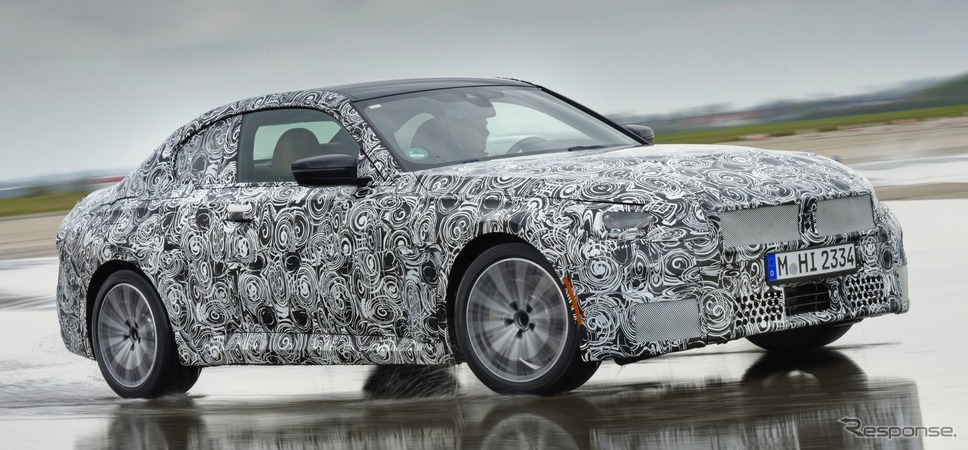 BMW 2シリーズ・クーペ 次期型のプロトタイプ《photo by BMW》