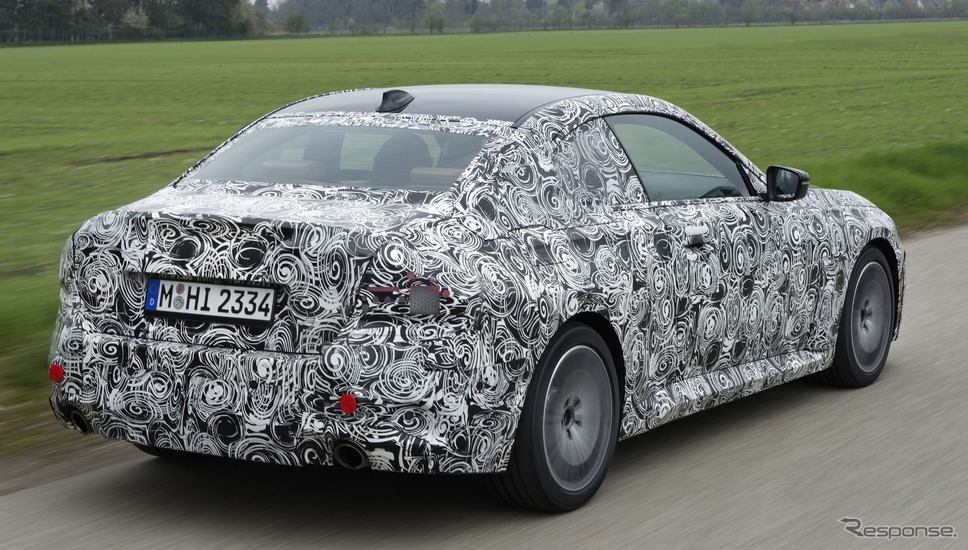 BMW 2シリーズ・クーペ 次期型のプロトタイプ《photo by BMW》