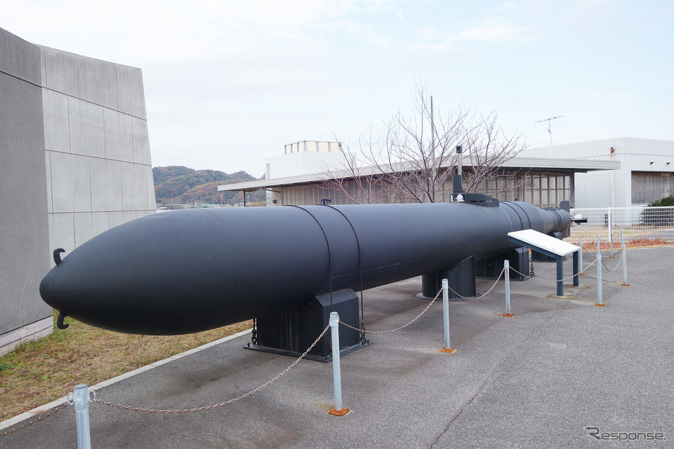 人間魚雷回天は通常魚雷のものを流用した動力部、操縦室と巨艦致死量の炸薬を仕込んだ弾頭で構成される。《写真撮影 井元康一郎》