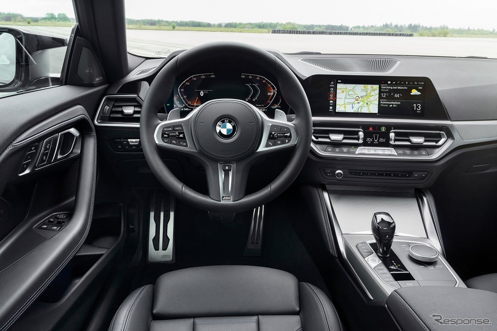 BMW 2シリーズ・クーペ 新型の「M240i xDrive」《photo by BMW》