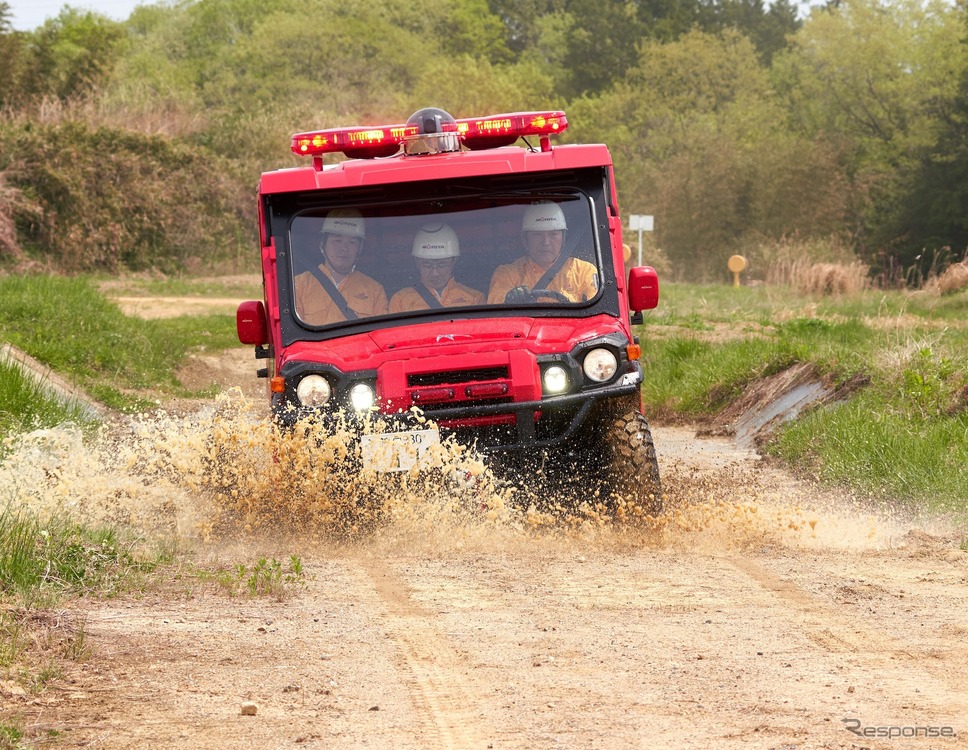 小型オフロード車 Red Ladybug《写真提供 モリタHD》