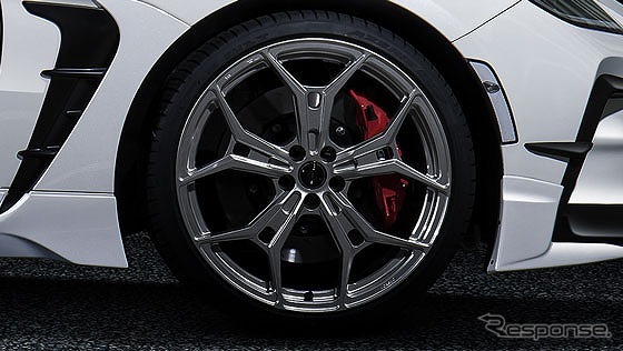 GR19インチ鍛造アルミホイール&タイヤセット《写真提供 トヨタカスタマイジング&デベロップメント》