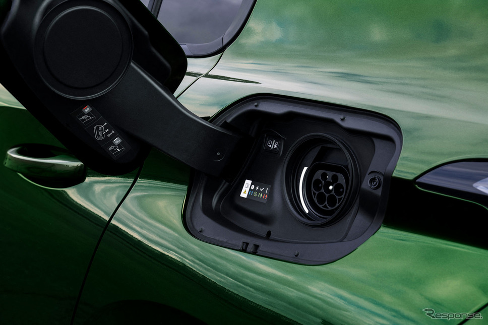 プジョー 308 新型のPHV《photo by Peugeot》