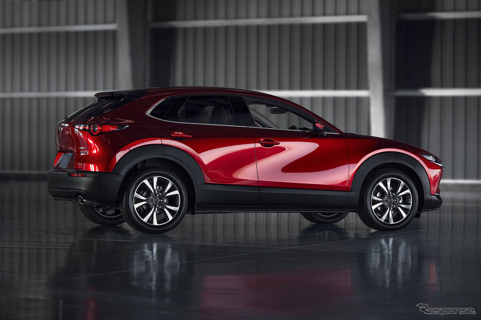 マツダ CX-30《写真提供 マツダ》