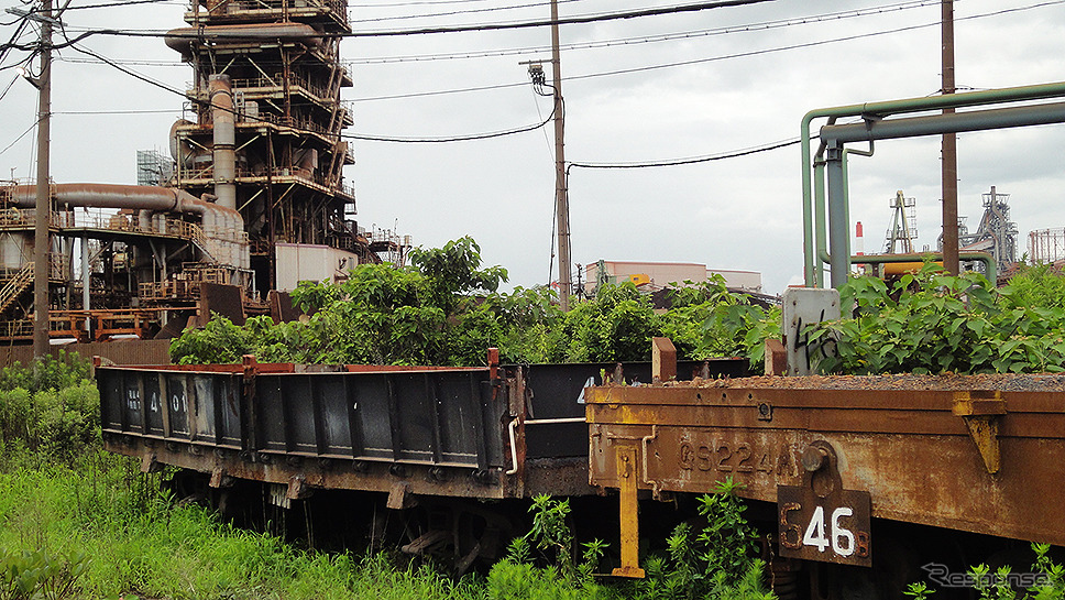 日本製鉄 関西製鉄所内にある専用線、正体不明の貨車の姿も《写真撮影 大野雅人》