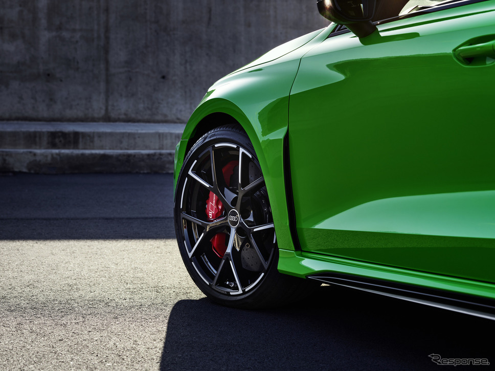 アウディ RS3 セダン 新型《photo by Audi》