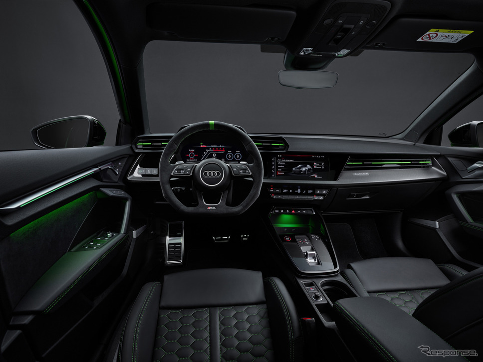 アウディ RS3 セダン 新型《photo by Audi》