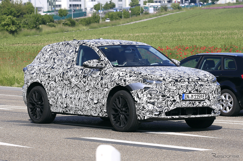 アウディ Q6 e-tron プロトタイプ(スクープ写真)《APOLLO NEWS SERVICE》