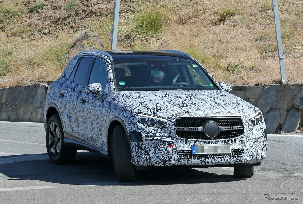 メルセデスベンツ GLC 次期型プロトタイプ(スクープ写真)《APOLLO NEWS SERVICE》
