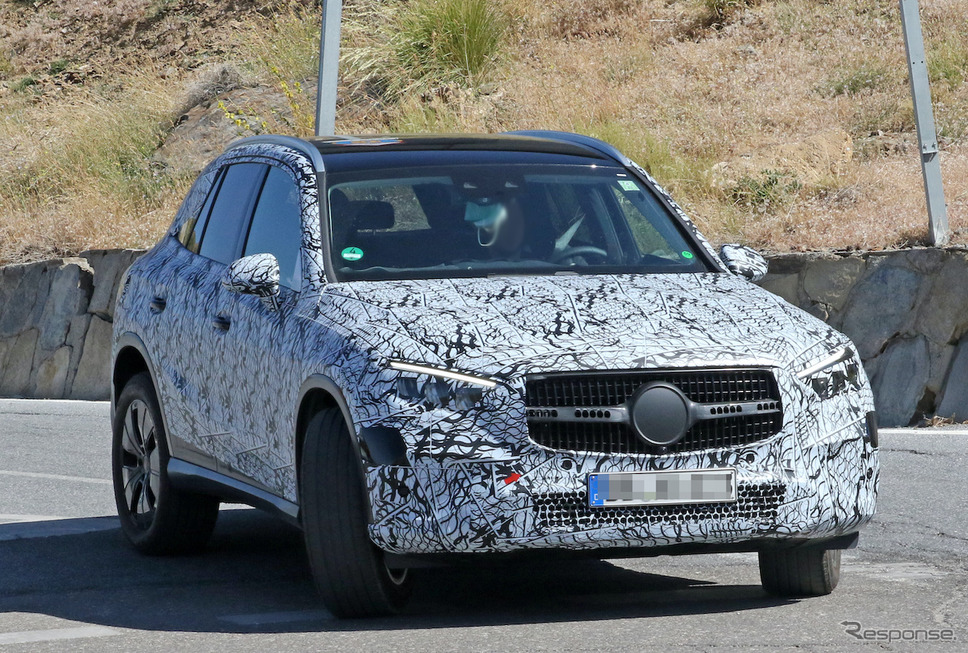 メルセデスベンツ GLC 次期型プロトタイプ(スクープ写真)《APOLLO NEWS SERVICE》