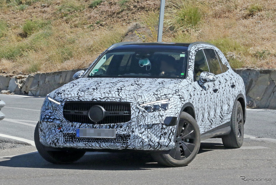 メルセデスベンツ GLC 次期型プロトタイプ(スクープ写真)《APOLLO NEWS SERVICE》