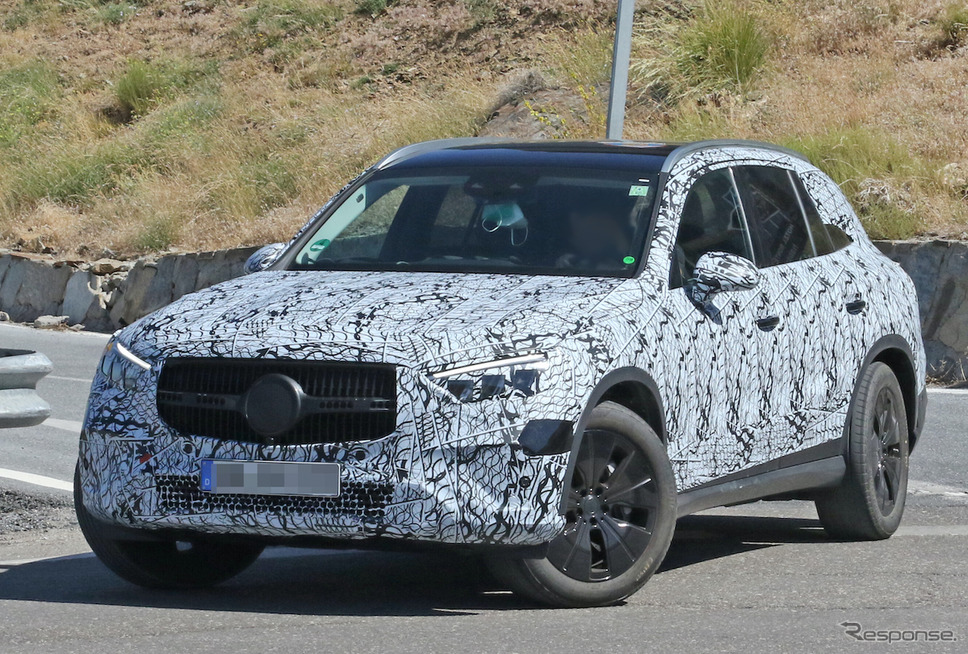 メルセデスベンツ GLC 次期型プロトタイプ(スクープ写真)《APOLLO NEWS SERVICE》