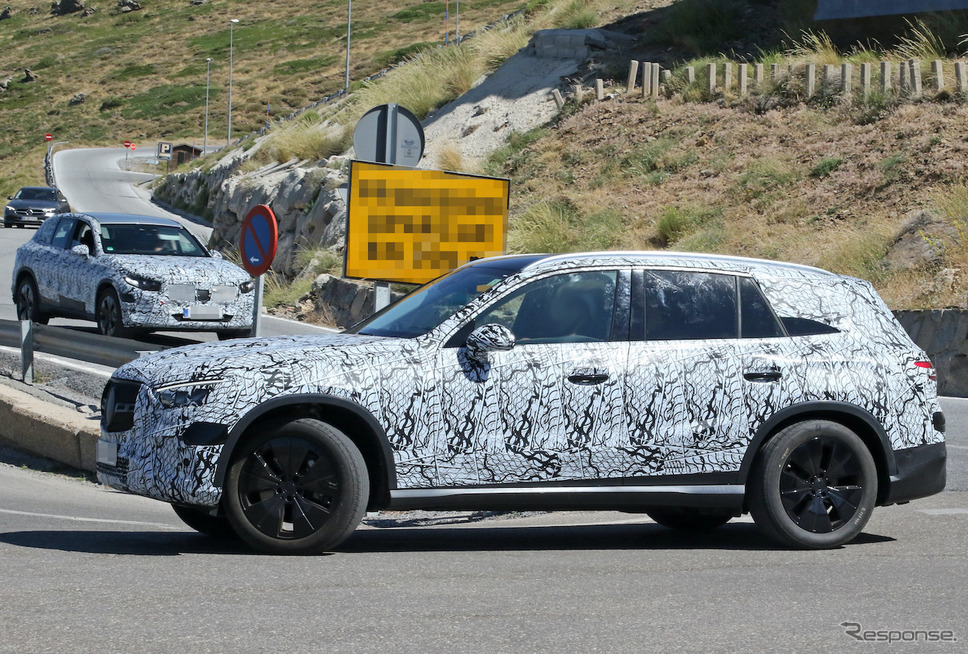 メルセデスベンツ GLC 次期型プロトタイプ(スクープ写真)《APOLLO NEWS SERVICE》