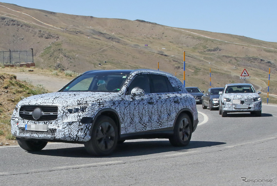 メルセデスベンツ GLC 次期型プロトタイプ(スクープ写真)《APOLLO NEWS SERVICE》