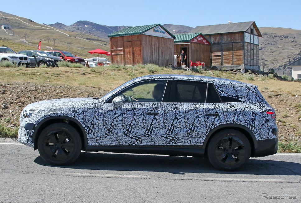 メルセデスベンツ GLC 次期型プロトタイプ(スクープ写真)《APOLLO NEWS SERVICE》