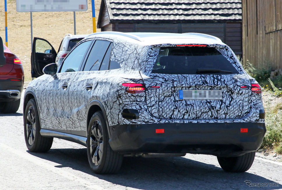 メルセデスベンツ GLC 次期型プロトタイプ(スクープ写真)《APOLLO NEWS SERVICE》