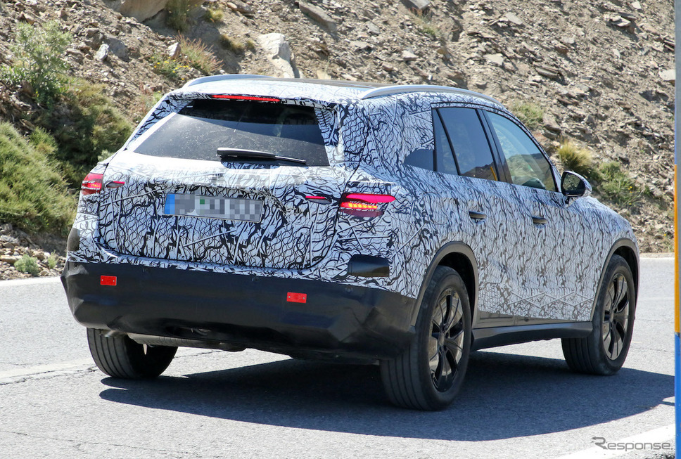 メルセデスベンツ GLC 次期型プロトタイプ(スクープ写真)《APOLLO NEWS SERVICE》