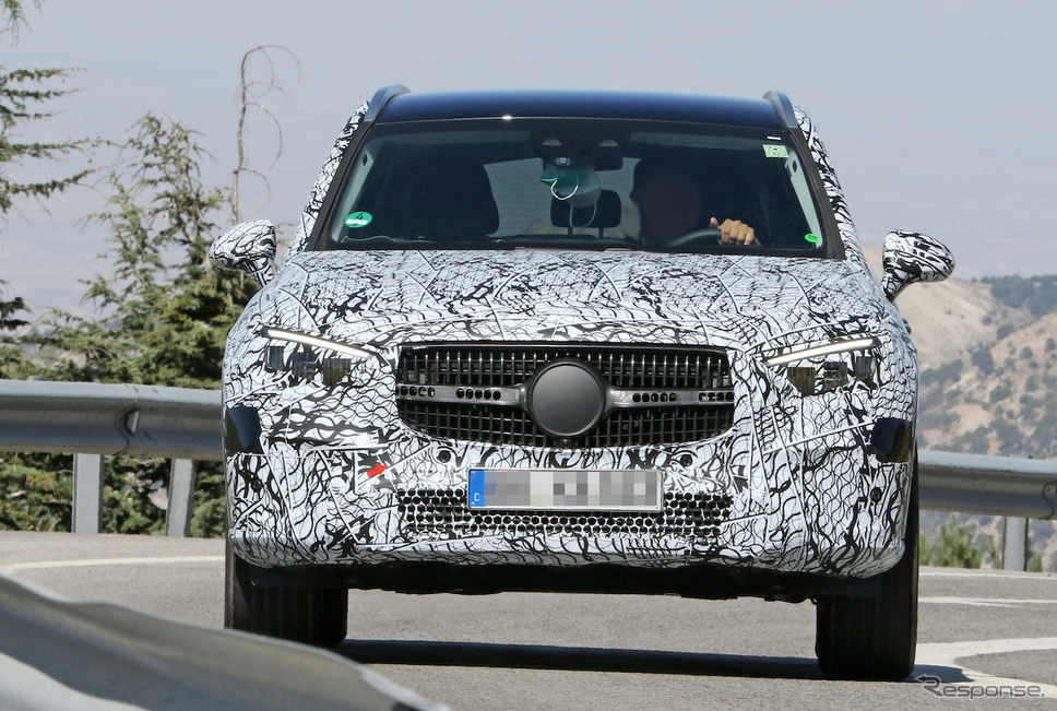 メルセデスベンツ GLC 次期型プロトタイプ(スクープ写真)《APOLLO NEWS SERVICE》