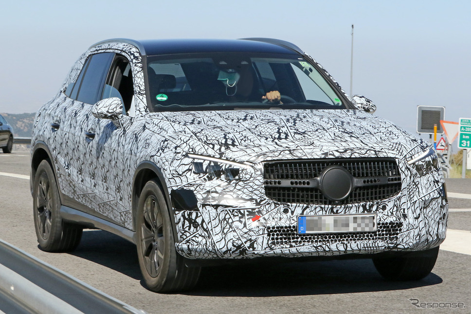 メルセデスベンツ GLC 次期型プロトタイプ(スクープ写真)《APOLLO NEWS SERVICE》