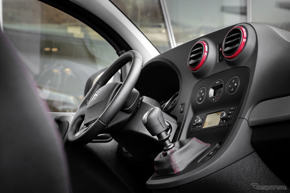 メルセデスベンツ・シタン・ツアラー現行型(参考)《photo by Mercedes-Benz》