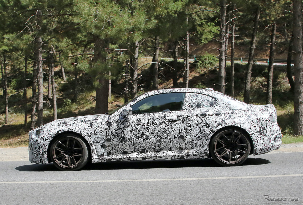 BMW M2クーペ 新型プロトタイプ(スクープ写真)《APOLLO NEWS SERVICE》