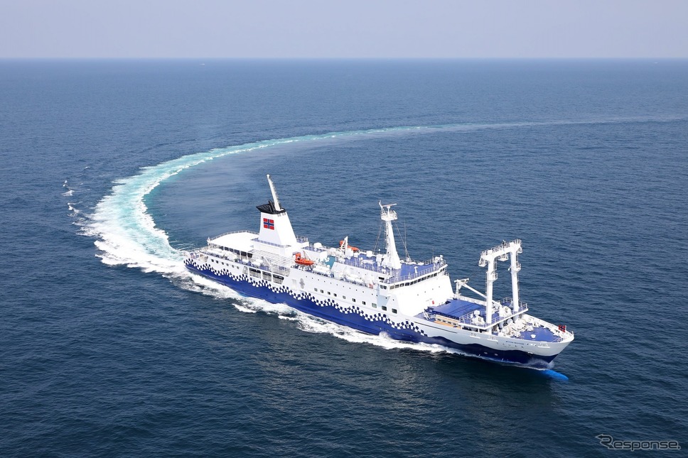東海汽船さるびあ丸《写真提供 東海汽船》