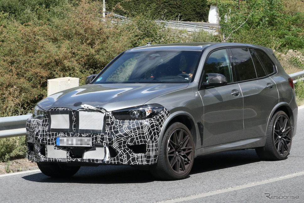 BMW X5M 改良新型プロトタイプ（スクープ写真）《APOLLO NEWS SERVICE》