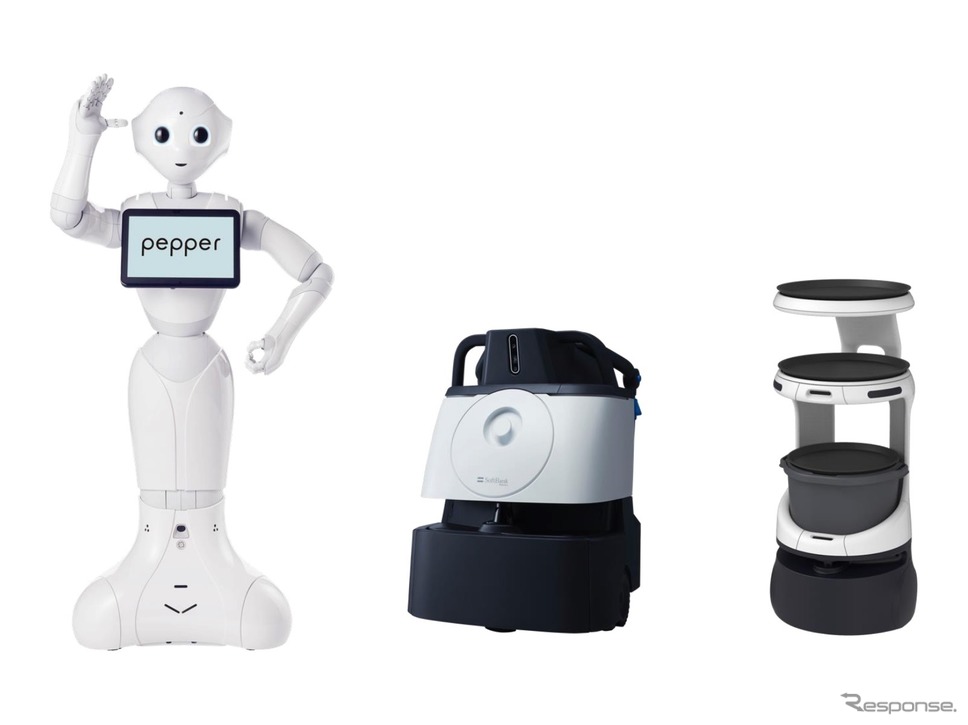 実証実験を実施するロボット。向かって左からPepper、Whiz i、Servi《写真提供 東急不動産》