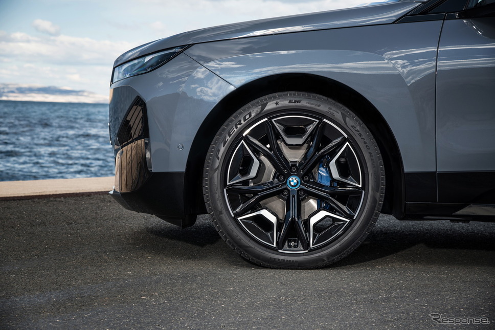 BMW iX の「xDrive50」《photo by BMW》