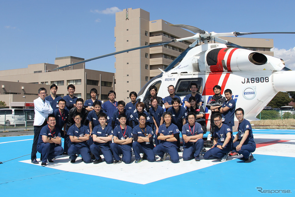 日本医科大学千葉北総病院救命救急センターのドクターたち《写真撮影 岩貞るみこ》