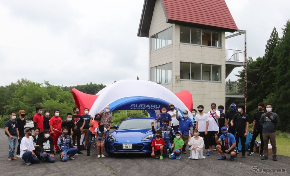 新井選手が走行会で新型BRZをインプレッション《写真撮影 中尾真二》