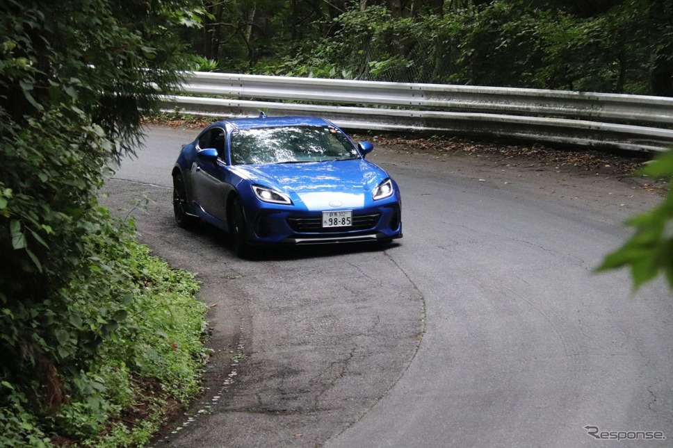 新井選手が走行会で新型BRZをインプレッション《写真撮影 中尾真二》