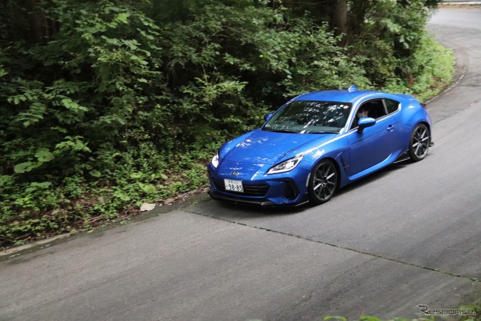 新井選手が走行会で新型BRZをインプレッション《写真撮影 中尾真二》