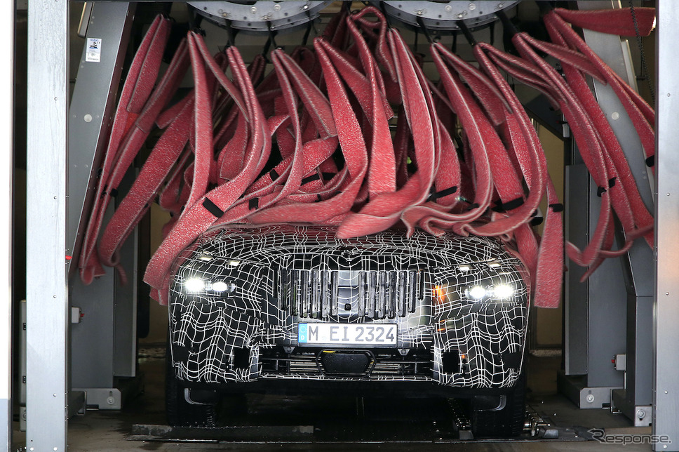 BMW X7 次期型プロトタイプ(スクープ写真)《APOLLO NEWS SERVICE》