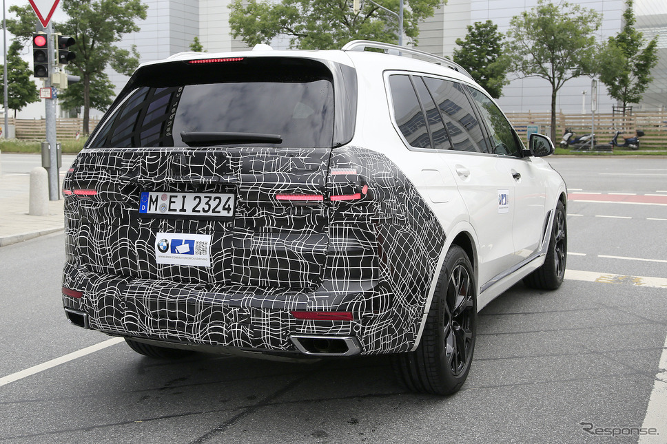 BMW X7 次期型プロトタイプ(スクープ写真)《APOLLO NEWS SERVICE》