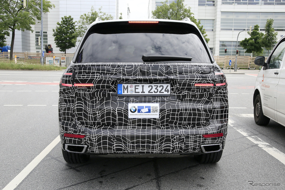 BMW X7 次期型プロトタイプ(スクープ写真)《APOLLO NEWS SERVICE》