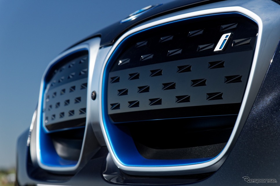 BMW iX3 改良新型《photo by BMW》
