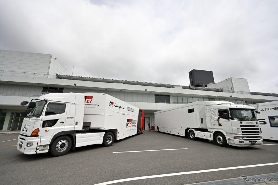 SUPER GT第3戦のトランポ群《写真撮影 雪岡直樹》