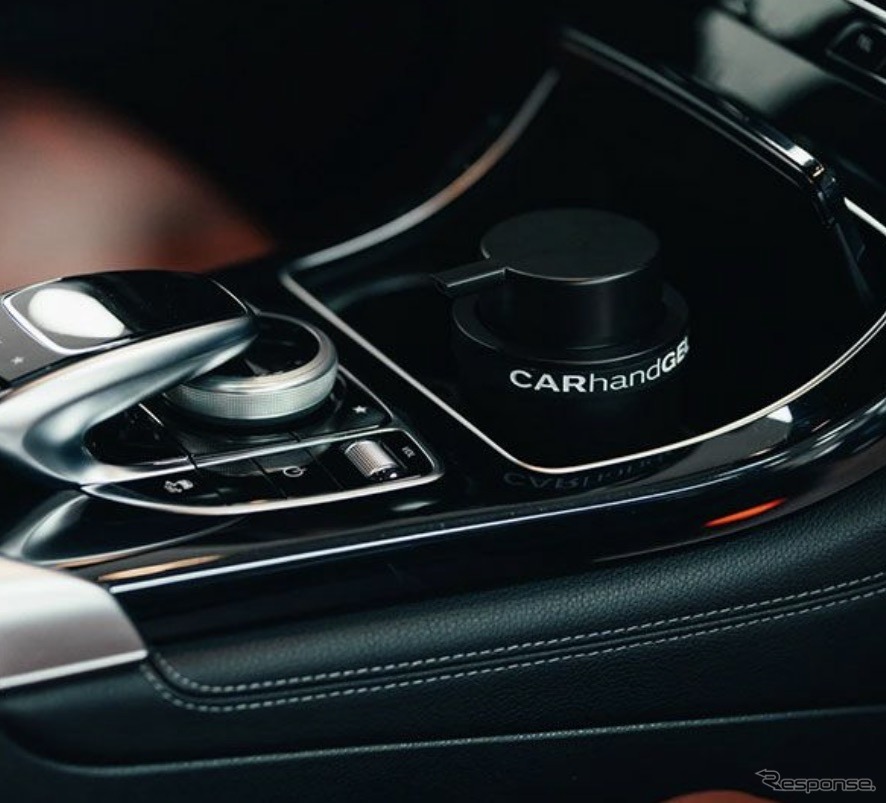 車載用アルコールジェルディスペンサー「CAR hand GEL Bottle」《写真提供 Motorimoda》
