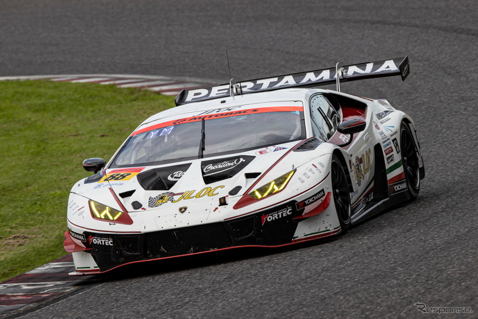 GT300クラス2位の#88 JLOC ランボルギーニ GT3（小暮卓史／元嶋佑弥）《写真撮影 益田和久》