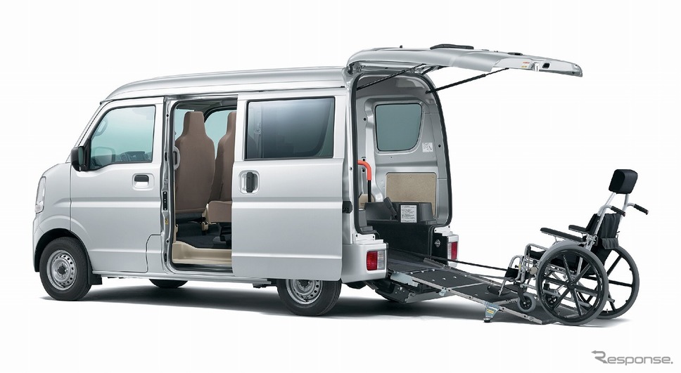 スズキ エブリイ 車いす移動車《写真提供 スズキ》