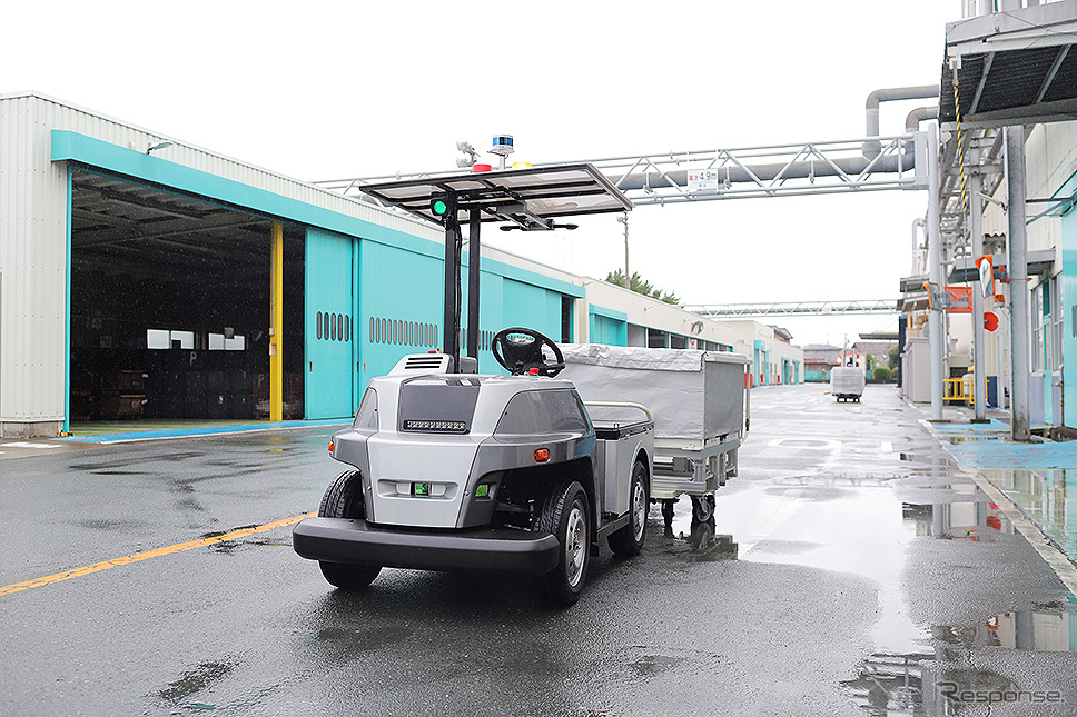 ヤマハ発動機・ティアフォー・eve autonomyの3社が開発した新型自動運転EV自動搬送サービス“eve auto”《写真提供 ヤマハ発動機》